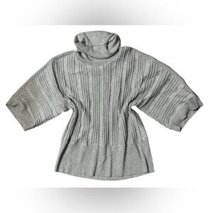 Nuevo suéter de cuello alto